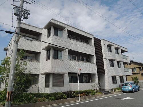 大阪府堺市西区鳳西町２丁 3階建