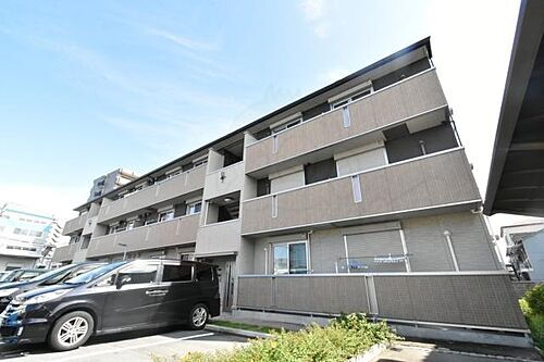 大阪府堺市西区浜寺石津町中１丁 3階建