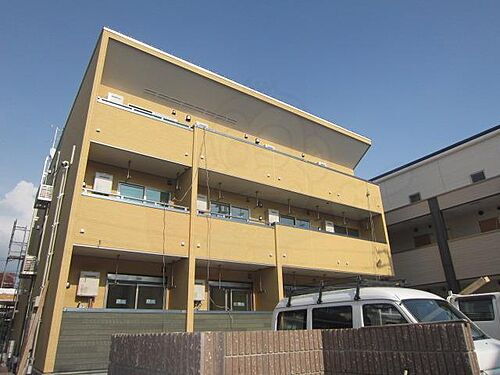 大阪府堺市西区鳳東町３丁 築9年3ヶ月 3階建