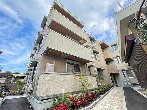 大阪府堺市北区東三国ヶ丘町３丁 築3年9ヶ月 3階建