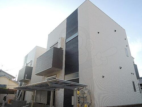 大阪府堺市西区浜寺船尾町西２丁 築9年3ヶ月 2階建