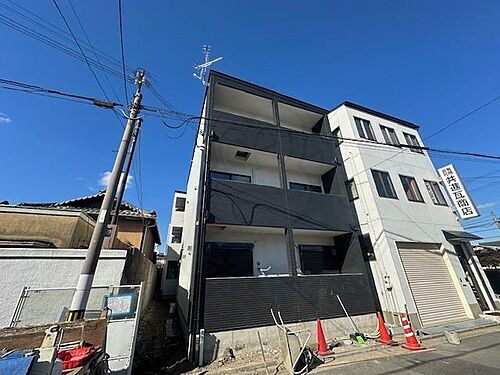 大阪府堺市堺区材木町東３丁 3階建 築1年未満
