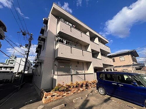大阪府堺市西区浜寺諏訪森町西１丁 3階建 築17年9ヶ月