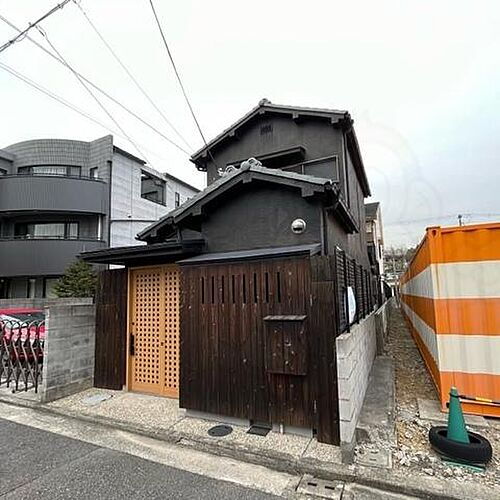 大阪府堺市堺区出島町３丁 2階建