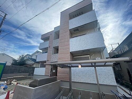 大阪府堺市北区百舌鳥梅北町５丁 築1年2ヶ月 3階建