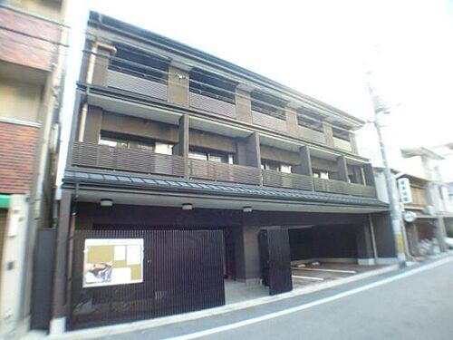 京都府京都市下京区油小路通正面下る玉本町 築18年5ヶ月 3階建