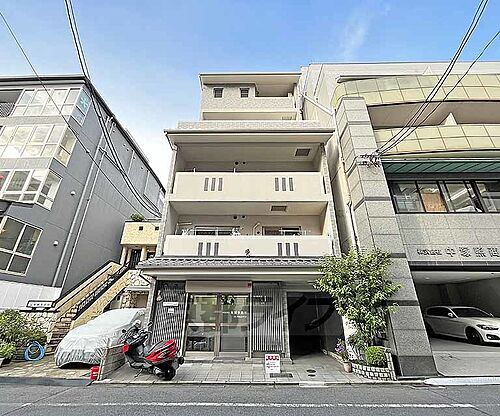 京都府京都市中京区三条通西洞院東入釜座町 6階建 築18年10ヶ月