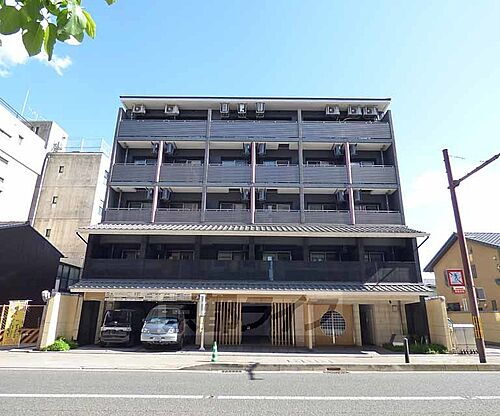 京都府京都市東山区三条通大橋東入二町目 地上5階地下1階建 築13年7ヶ月