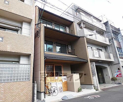 京都府京都市中京区三条通大宮東入三条大宮町 3階建 築4年3ヶ月