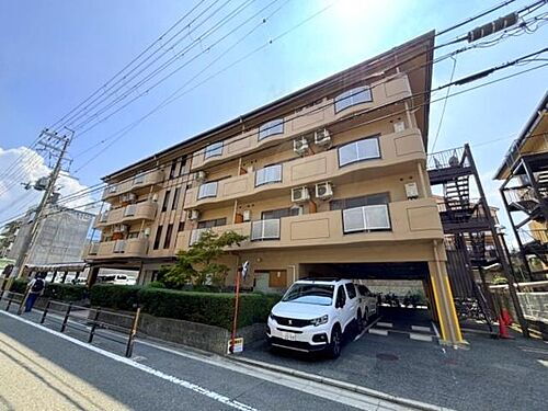 大阪府吹田市山手町４丁目 築31年9ヶ月 4階建
