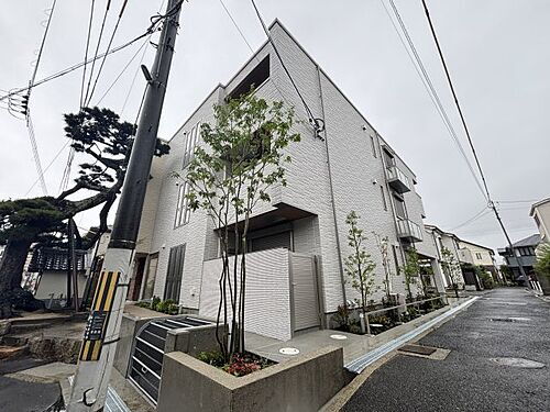 兵庫県西宮市常磐町 3階建 築1年未満