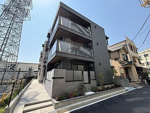 兵庫県尼崎市七松町１丁目 3階建 