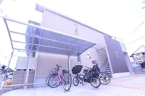 兵庫県尼崎市高田町 築15年9ヶ月 2階建