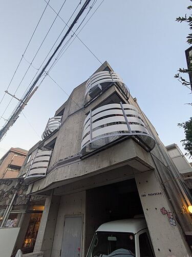 兵庫県神戸市東灘区本山中町４丁目 3階建 築28年9ヶ月