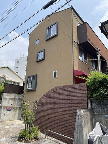 兵庫県神戸市中央区山本通３丁目 築11年7ヶ月 3階建