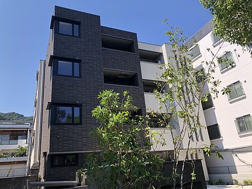 兵庫県神戸市中央区熊内町６丁目 築3年6ヶ月 4階建