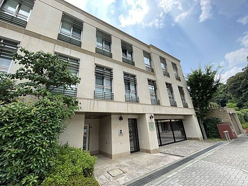 兵庫県神戸市東灘区御影山手１丁目 築19年9ヶ月 5階建