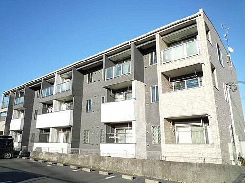 兵庫県伊丹市口酒井２丁目 3階建 築11年9ヶ月