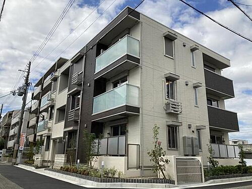 兵庫県尼崎市南塚口町３丁目 築4年4ヶ月 3階建