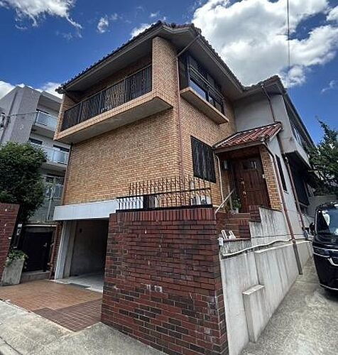 兵庫県西宮市菊谷町 築42年5ヶ月 3階建