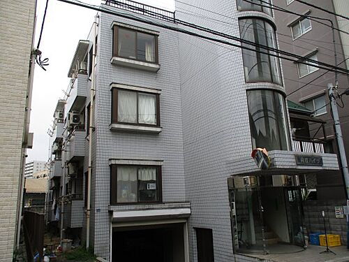 東京都板橋区舟渡１丁目 地上3階地下1階建
