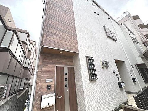 兵庫県神戸市東灘区魚崎中町１丁目 築7年10ヶ月 2階建