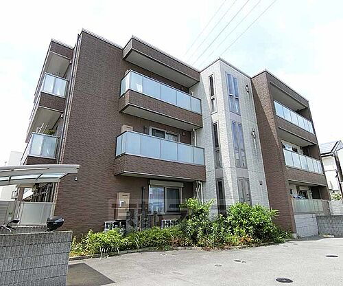 京都府長岡京市神足麦生 築9年4ヶ月 3階建