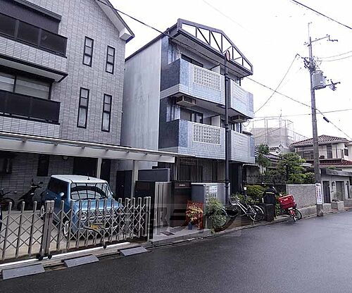 京都府京都市伏見区桃山水野左近西町 築28年9ヶ月 3階建