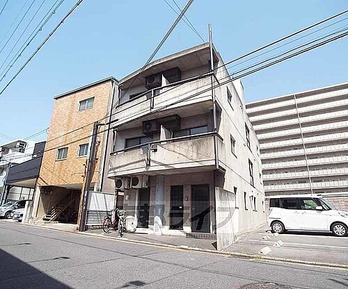 京都府京都市伏見区深草西浦町２丁目 築37年4ヶ月 3階建