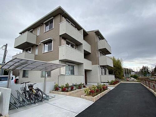 京都府京都市伏見区横大路柿ノ本町 築5年 3階建