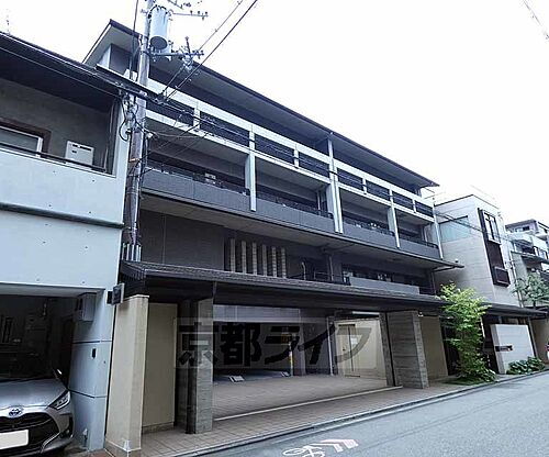 京都府京都市上京区烏丸通今出川下る梅屋町 地上5階地下1階建 築12年7ヶ月