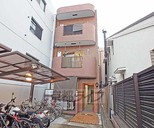 京都府京都市上京区一条通浄福寺西入福本町 築44年10ヶ月 3階建