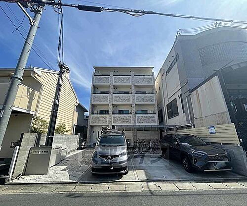 京都府京都市右京区梅津南上田町 築4年9ヶ月 4階建