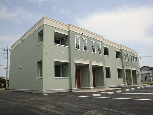 滋賀県東近江市猪子町 2階建 築13年9ヶ月