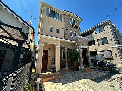 大阪府摂津市鳥飼西２丁目 3階建 築11年9ヶ月