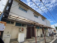 岡田3戸1貸家(中)