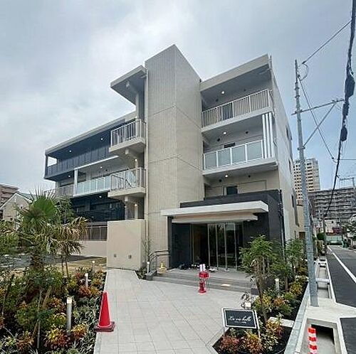 兵庫県西宮市平松町 4階建 