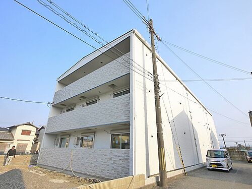 奈良県天理市前栽町 3階建 