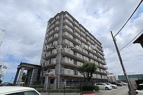 福岡県福岡市博多区空港前２丁目 9階建