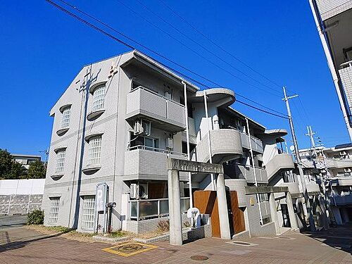 奈良県生駒市辻町 3階建 築33年3ヶ月