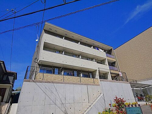 奈良県生駒市辻町 3階建 築1年6ヶ月