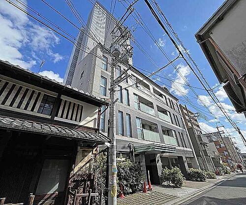京都府京都市下京区岩上通高辻下る吉文字町 地上14階地下1階建 築17年4ヶ月