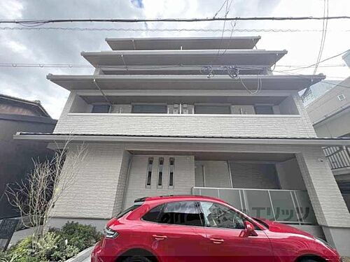 京都府京都市中京区新シ町通錦小路下る藤岡町  4階建