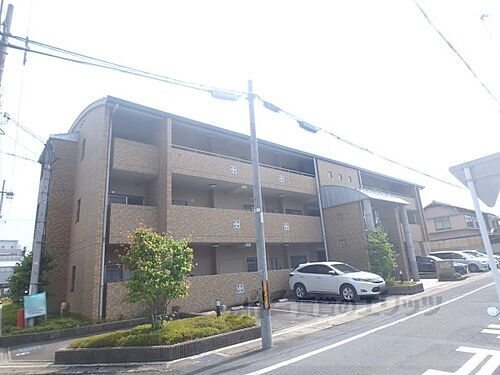 京都府京都市北区上賀茂蝉ケ垣内町 3階建