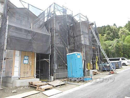 滋賀県大津市山上町 2階建 