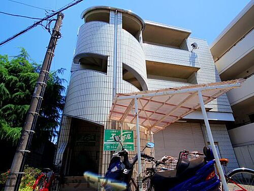 静岡県静岡市葵区水落町 3階建