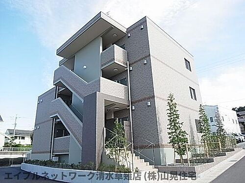 静岡県静岡市駿河区国吉田６丁目 3階建 築10年9ヶ月