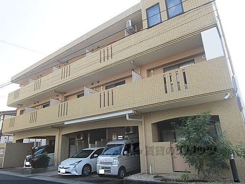 滋賀県大津市中庄１丁目 地上3階地下1階建 築22年8ヶ月