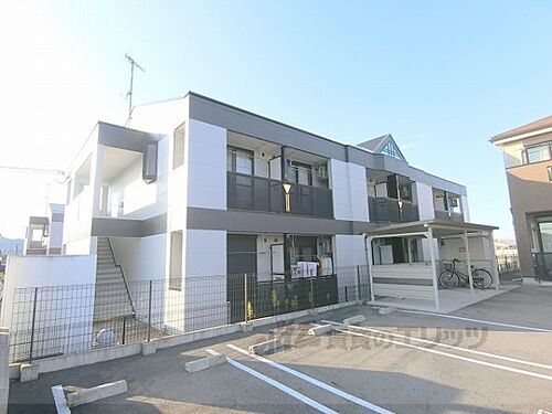 滋賀県東近江市宮荘町 築16年9ヶ月 2階建