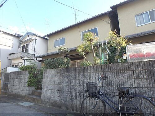 京都府長岡京市一文橋二丁目 築43年12ヶ月 2階建